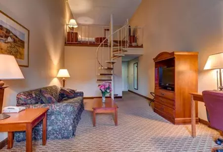 Bi-Level King Suite
