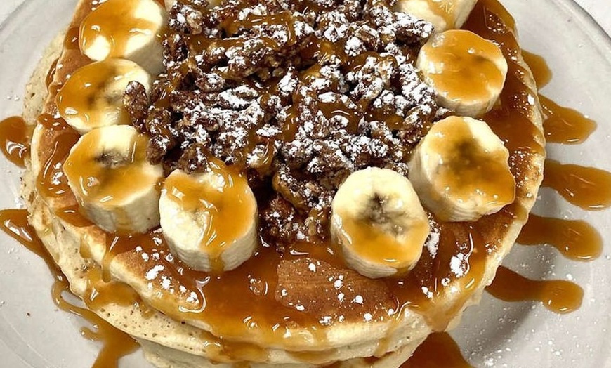 Image 6: Enjoy American Classics with $15 Value at Barrington, Valid Mon-Fri