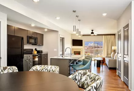 Eddie Bauer One Bedroom Deluxe Suite