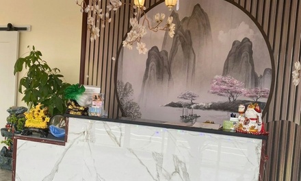 60-Minute Deep Tissue Body Massage with Hot Towel and Hot Stone Treatment - Royal Massage And Spa
