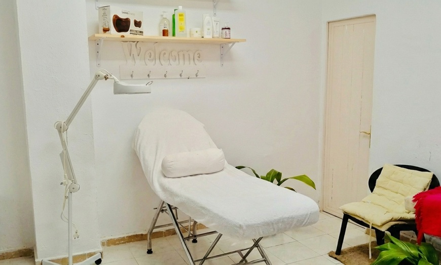 Image 3: Sesión de 30 o 45 minutos de masaje relajante o descontracturante