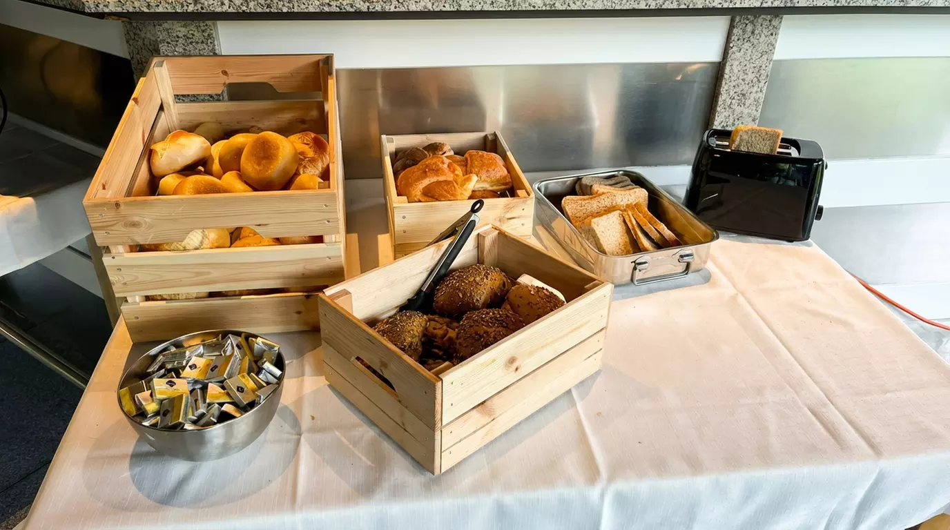 Brunch inkl. Filterkaffee & frischer Orangensaft für 2 oder 4 Personen