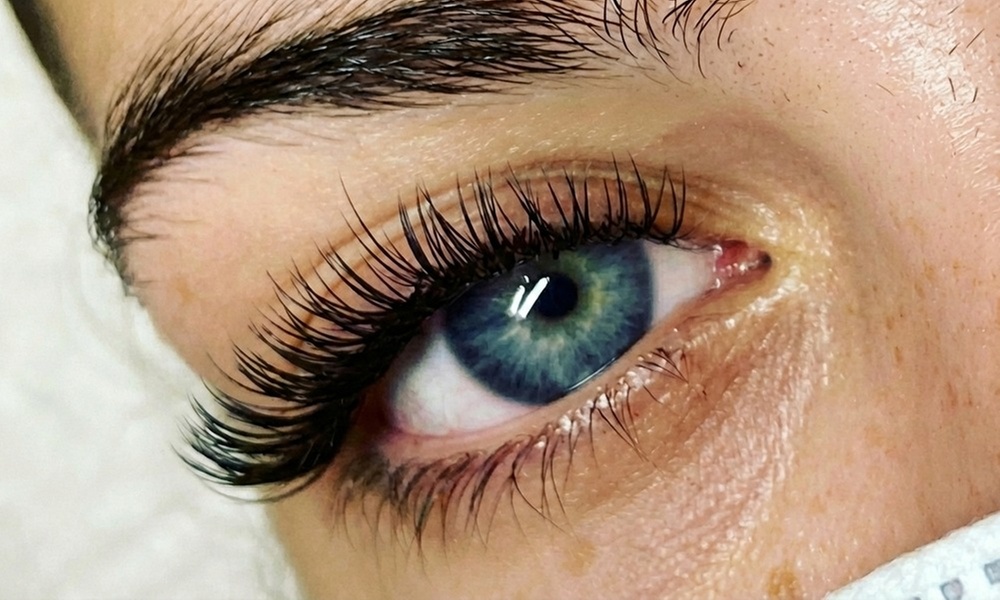 Wimpernverlängerung mit 1:1- oder 3D-Technik für 1 Person