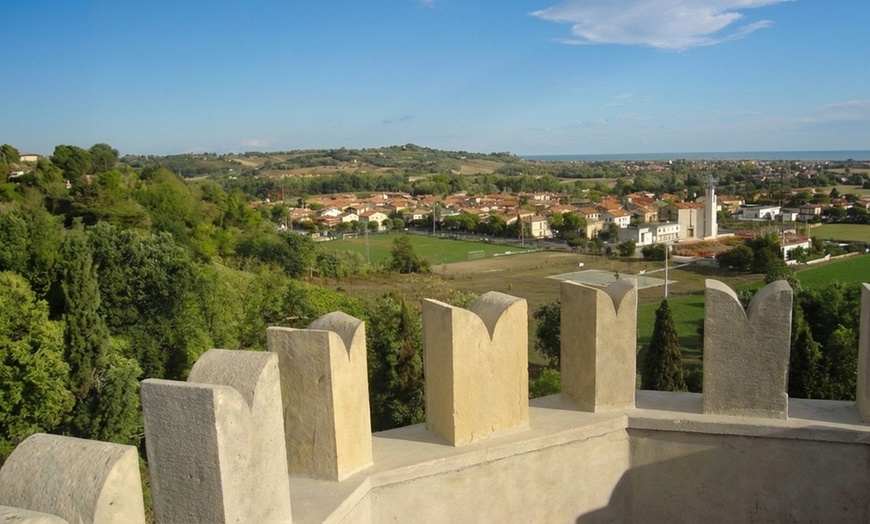 Image 4: Fano: soggiorno con colazione, welcome drink e una cena