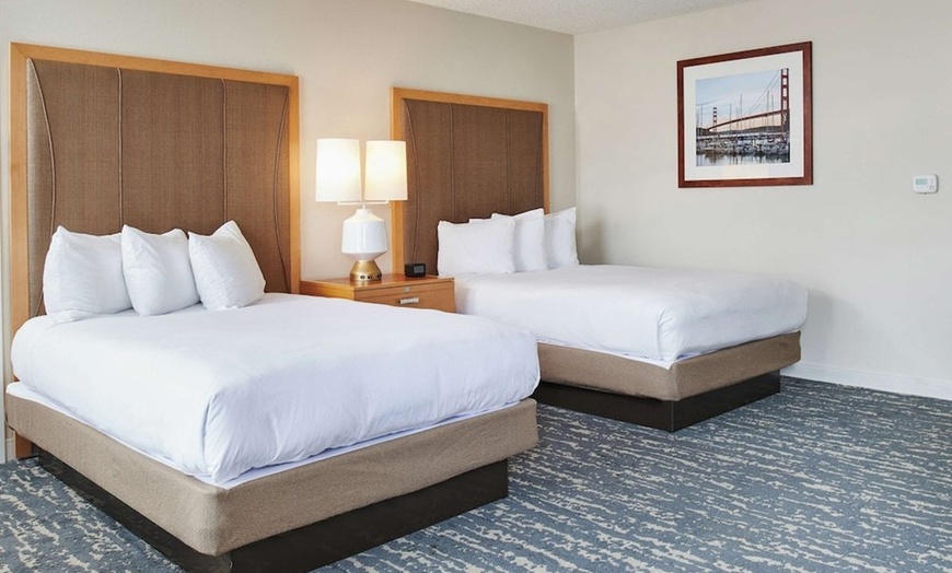 Image 19: Berkeley Marina Hotel with Indoor Pool and Bay Views