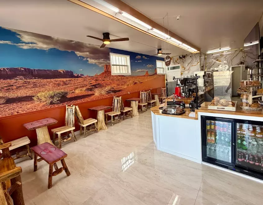 Quality Spends on Food and Drinks at Afaf Coffee