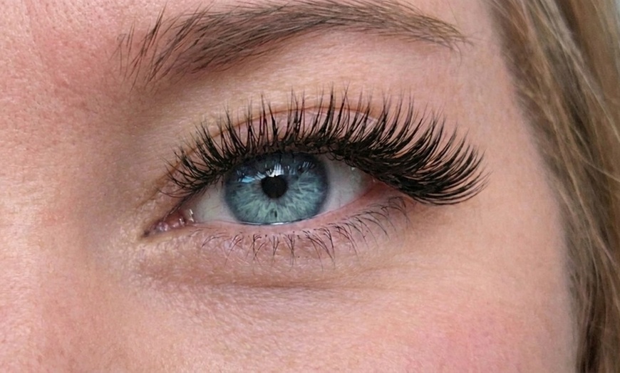 Image 2: Hand Applied Custom Volume Eyelash Extensions