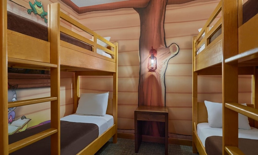 Image 20: Great Wolf Lodge Bloomington Water Park Resort