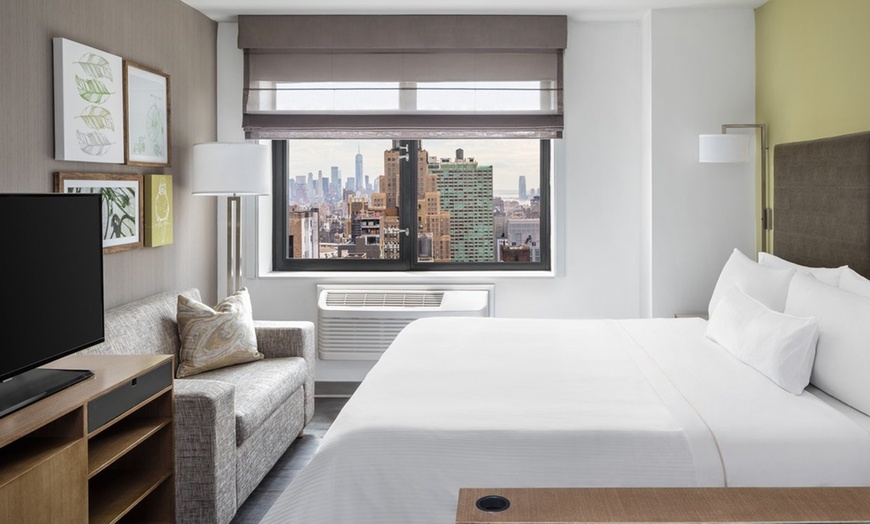 Image 22: NYC Midtown Hotel near Times Square with Free Breakfast