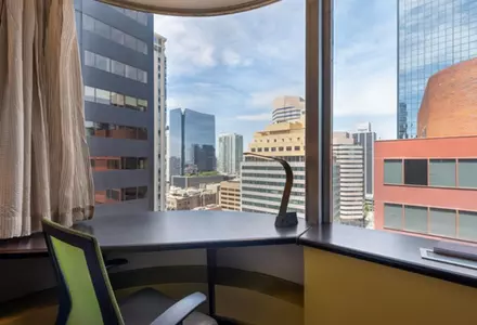 Corner King Room