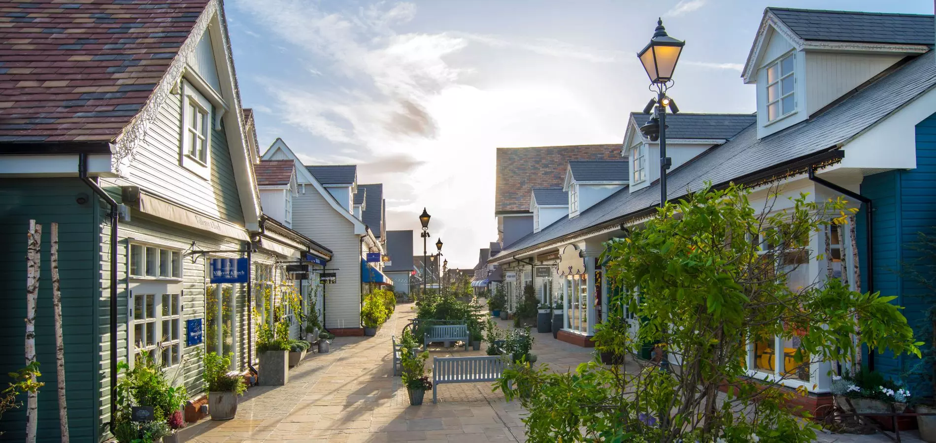Bicester Village Luxury Shopping Express from London - VIP Savings