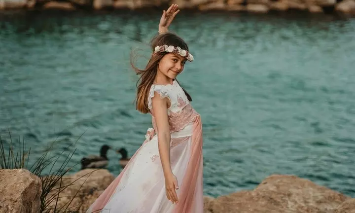 Sesión fotográfica de comunión en exterior con entrega digital