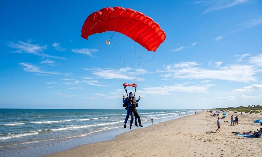 Image 4: Get Bird’s Eye View of Houston with Tandem Skydive for 1 or 2 People 