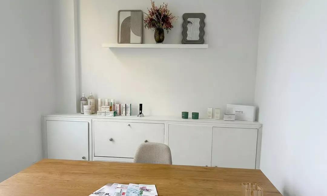 Limpieza facial profunda con punta de diamante o radiofrecuencia