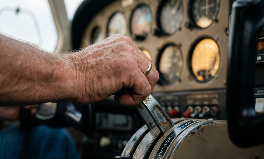 Image 7: Learn Soaring Through The Sky with a Discovery Flight for One