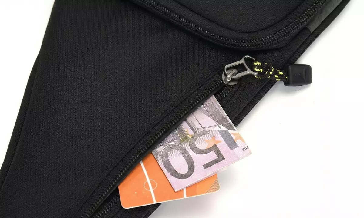 Brusttasche mit verstellbarem Tragegurt