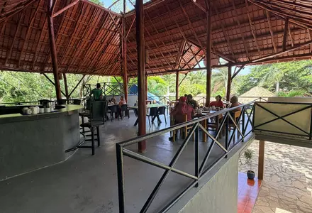 Restaurant & Bar