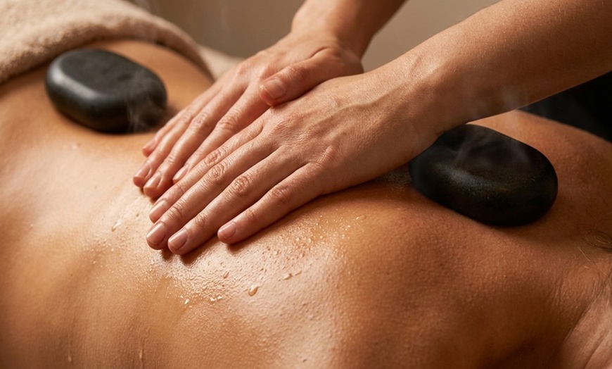 Image 6: Single or Couples 60-Min Deluxe Body Massage w/ Hot stone treatment 