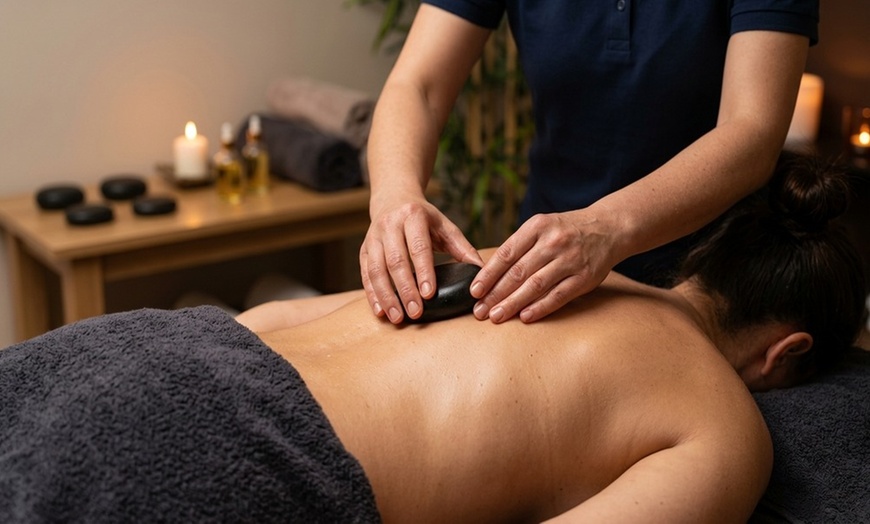 Image 6: 50-Min or 70-Min Swedish Massage by Skilled Therapists