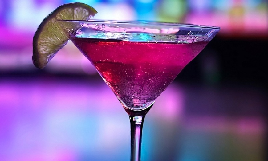 Image 9: Up to 45% Off Dine 'N Drag Dinner Show