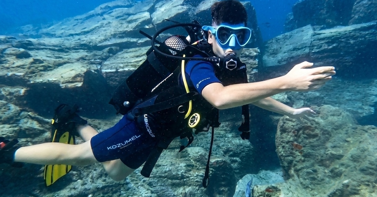 Curso PADI de submarinismo con dos inmersiones en Tenerife
