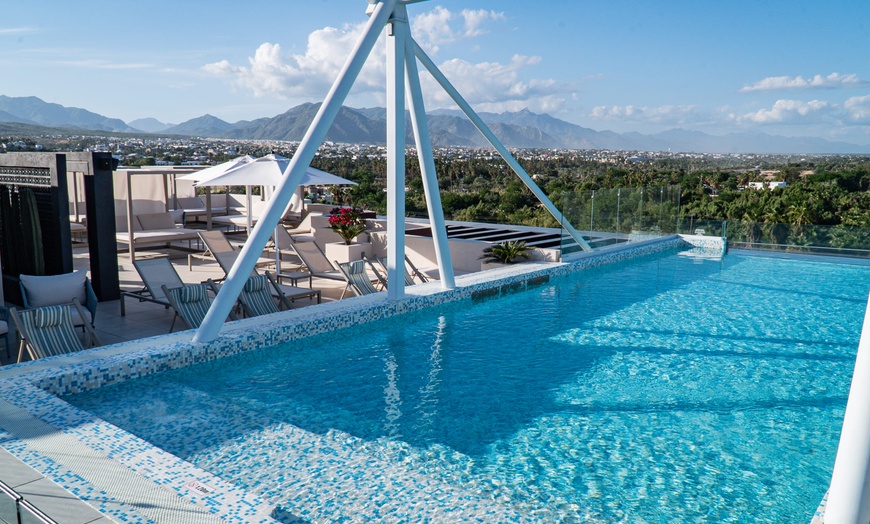 Image 7: Flamboyan Hotel & Residences: Hotel Stay with Rooftop & Restaurant