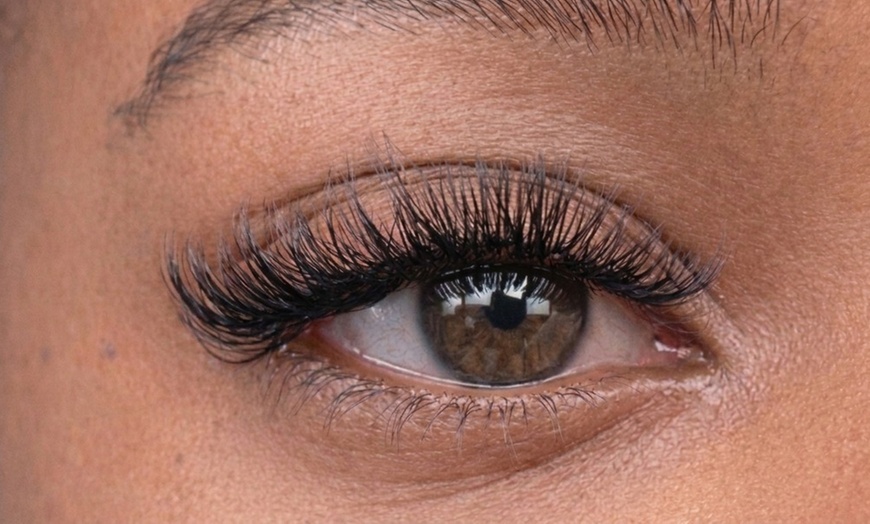 Image 3: Hand Applied Custom Volume Eyelash Extensions