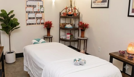 60 Minutes Session: Massage + Aromatherapy, Hot stones, Reflexology - Intentions And Touch