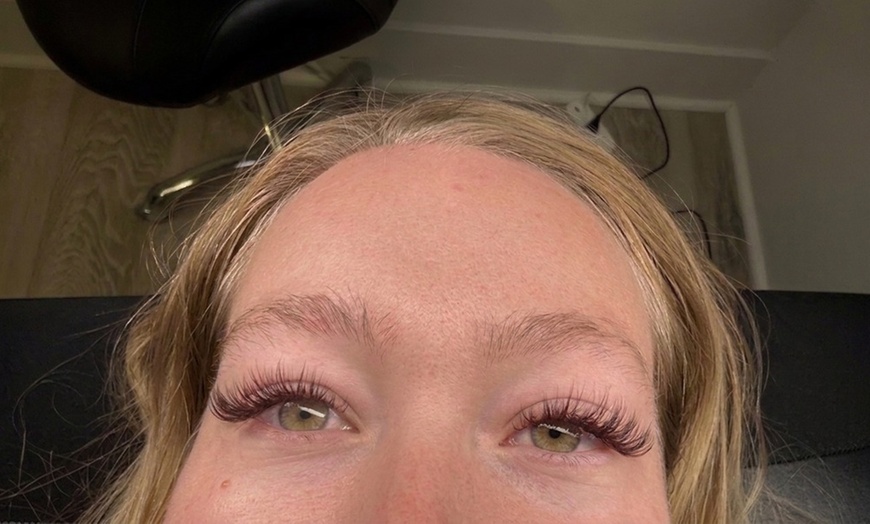 Image 2: Get Stunning Look with Classic or Hybrid Lash Extensions