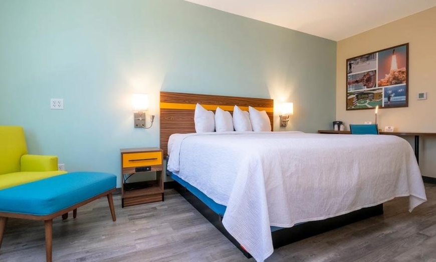 Image 21: Orlando Hotel near SeaWorld with Free Breakfast