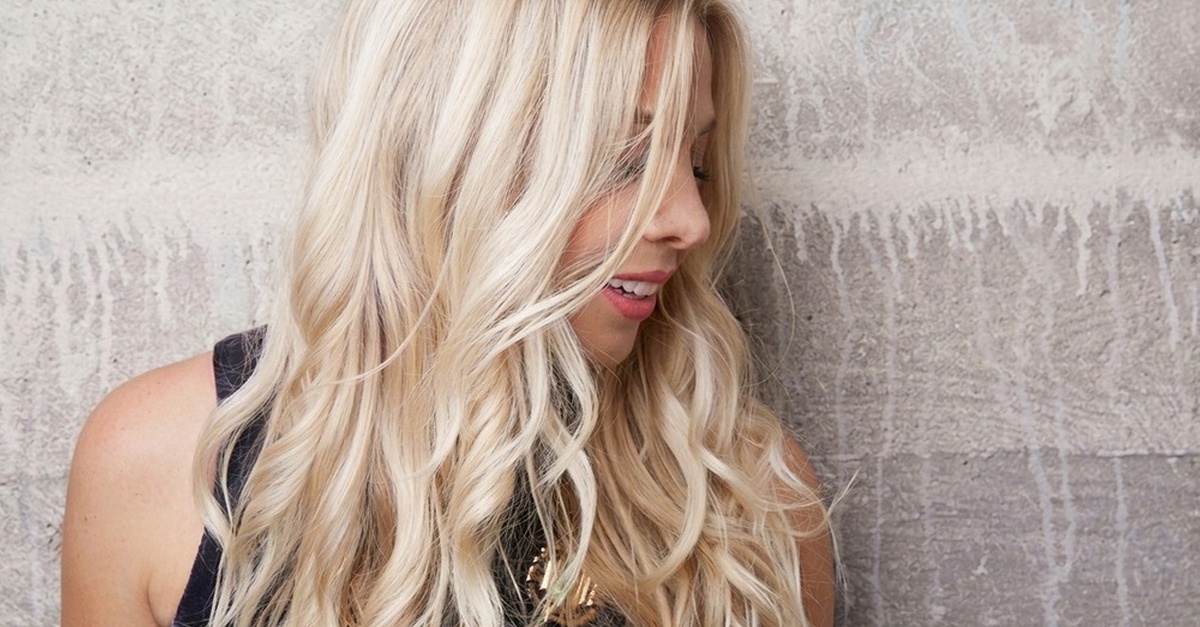 Sesión de peluquería con corte, color, babylights o balayage en Barcelona