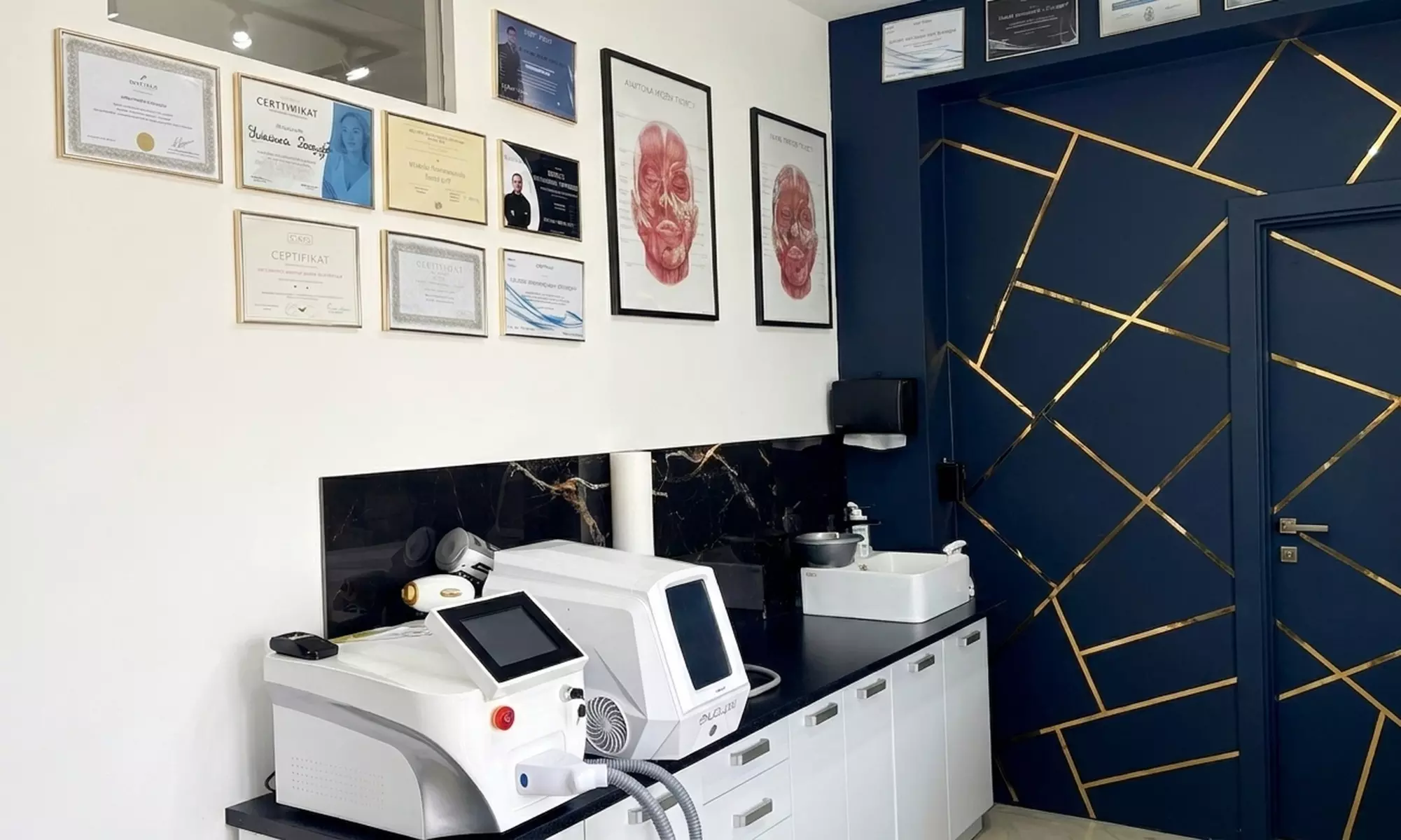 Koreańska pielęgnacja w kilku wariantach lub koktajl Monaco na twarz