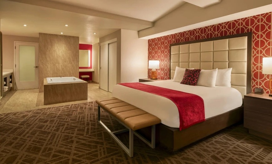 Image 21: Las Vegas Strip Casino Hotel with Arcade & Live Shows