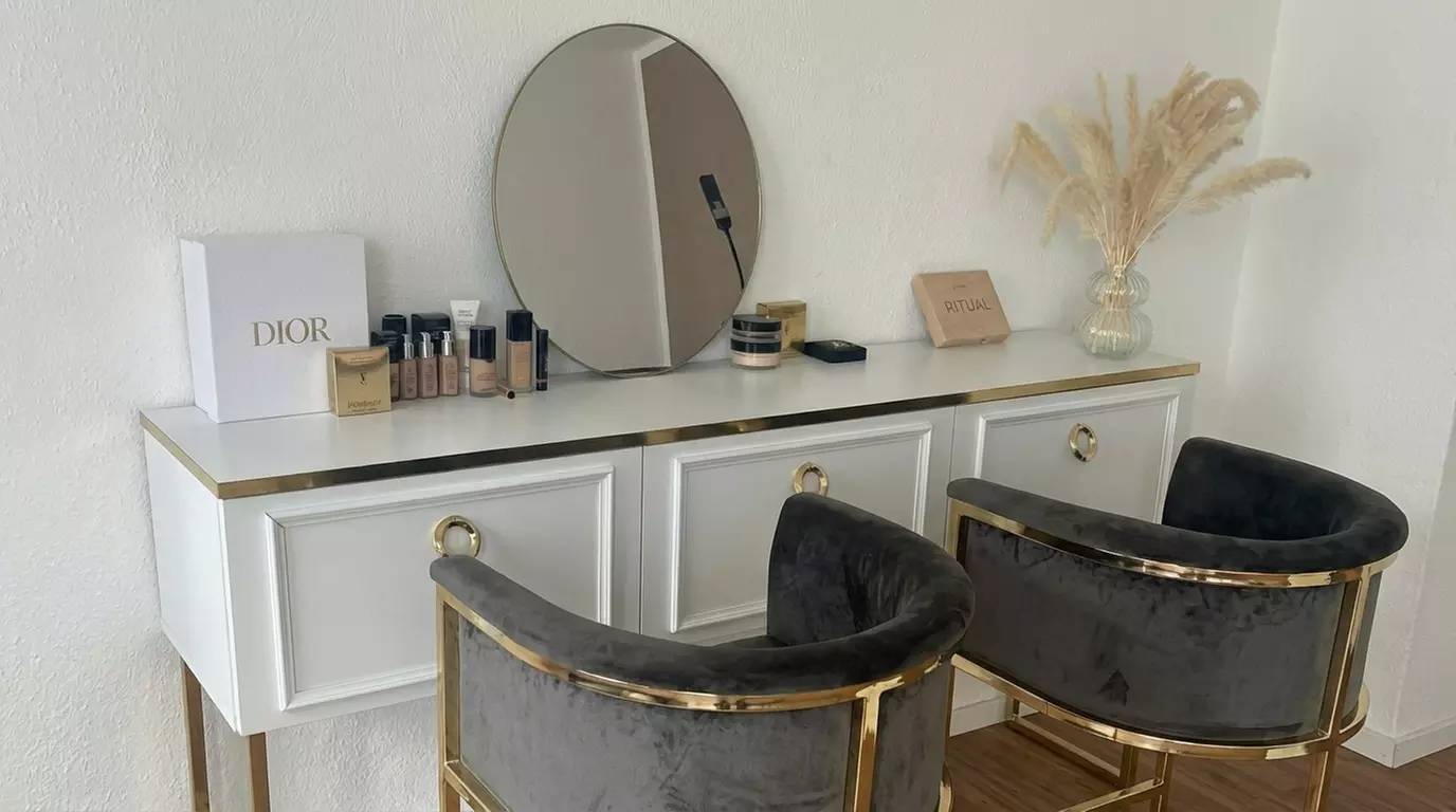 Russische Maniküre und/oder Pediküre opt. inkl. Shellack für 1 Person