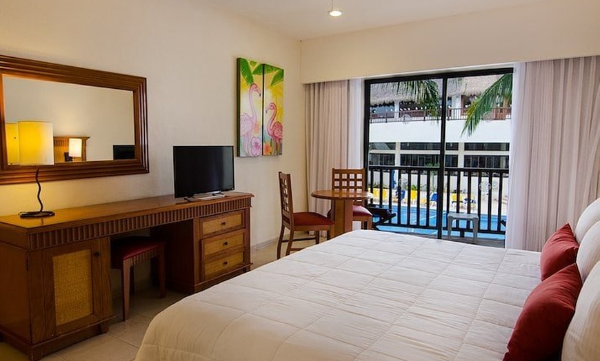 Image 22: Playa del Carmen Beachfront Resort with Private Beach