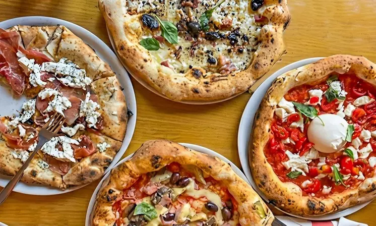 Taller y degustación de pizza con vino, cerveza o bebida para hasta 4