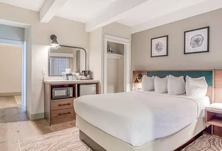 Sea Breeze Two Queen Suite