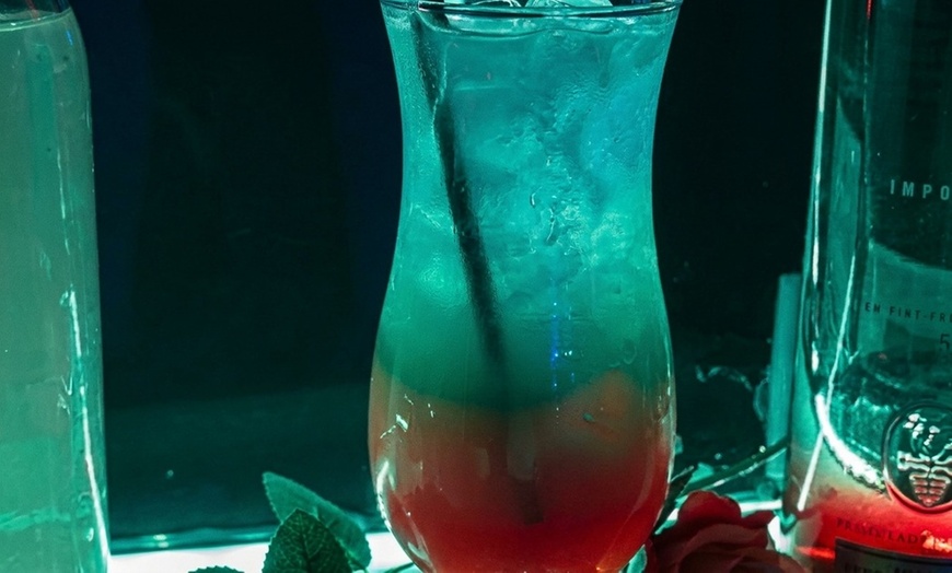 Image 14: Up to 45% Off Dine 'N Drag Dinner Show