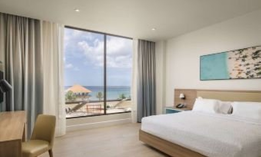 Image 8: La Romana Caribbean Hotel with Infinity Pool