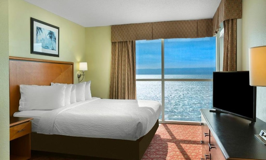 Image 27: Myrtle Beach Boardwalk Resort with Indoor Lazy River