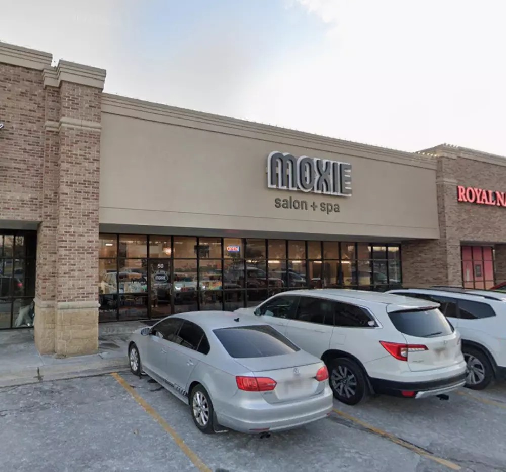 Anti-Aging Facial Sessions for Smoother, Youthful-Looking Skin