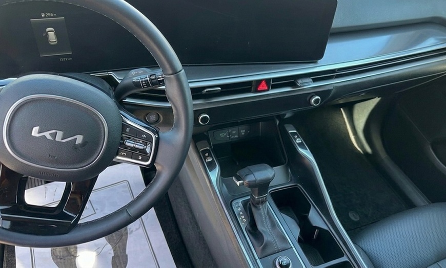 Image 7: Professional Full Auto Detailing: Exterior & Interior Cleanliness