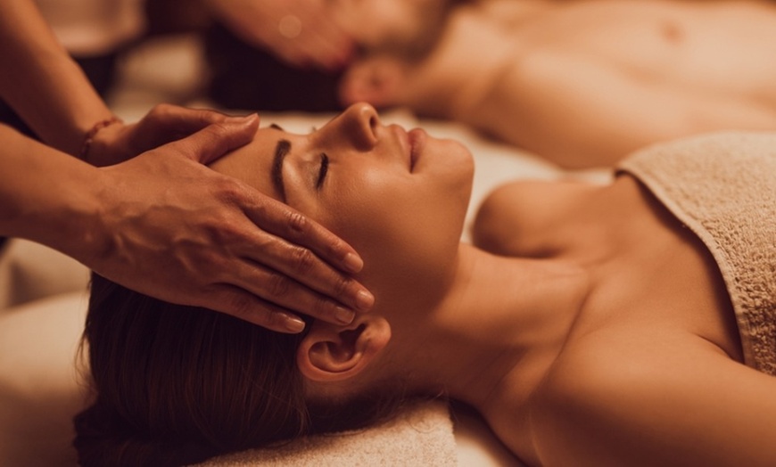 Image 4: Lymphatic Drainage Massage: Reduce Fluid Retention & Boost Immunity