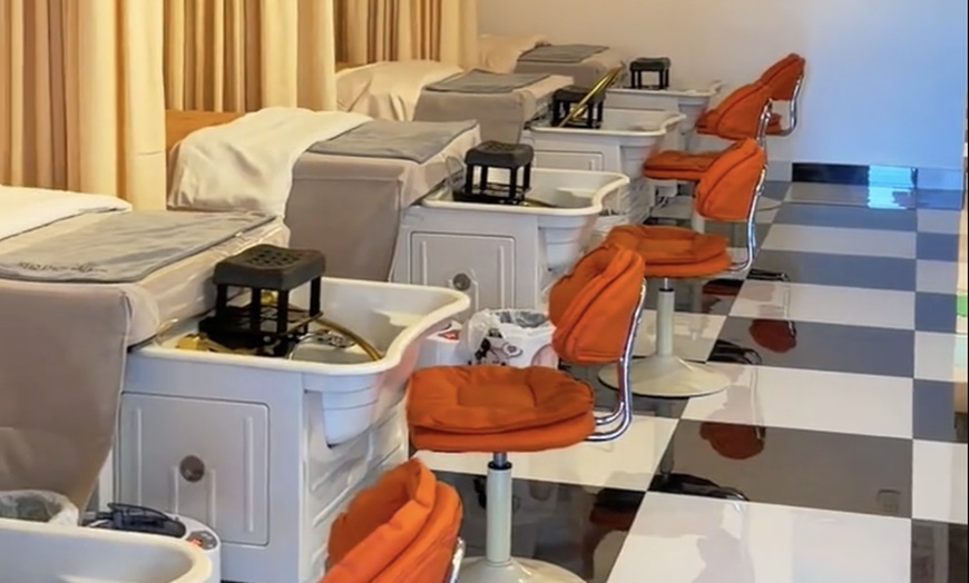 Image 5: Enjoy Head Spa for 1-2 w/Shoulder & Scalp Massage + Ultra-Fine Steam