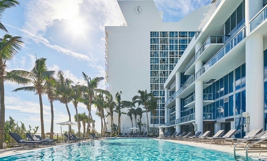 Image 5: Father's Day Wellness Escape: Healing Session, Massage & Resort Access