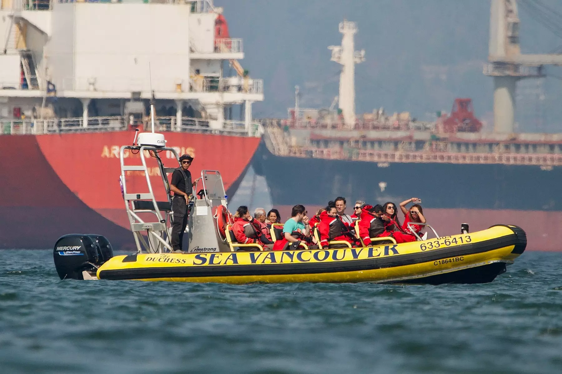 Boat Tours: Unparalleled City & Nature Views of Vancouver