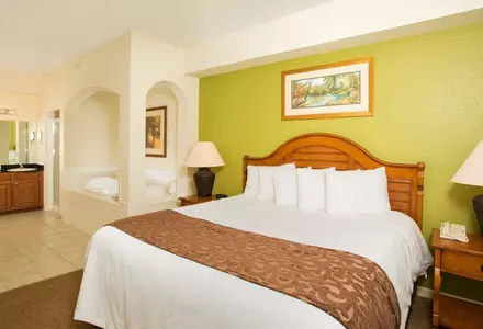 2-Bedroom 2-Bath Firework View Suite