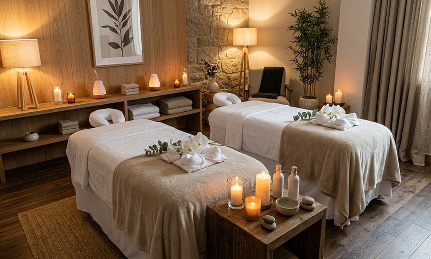 Image 4: Couples Massage