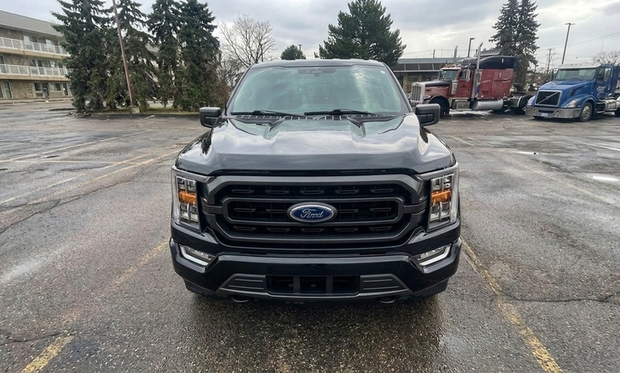 Image 5: Professional Full Auto Detailing: Exterior & Interior Cleanliness