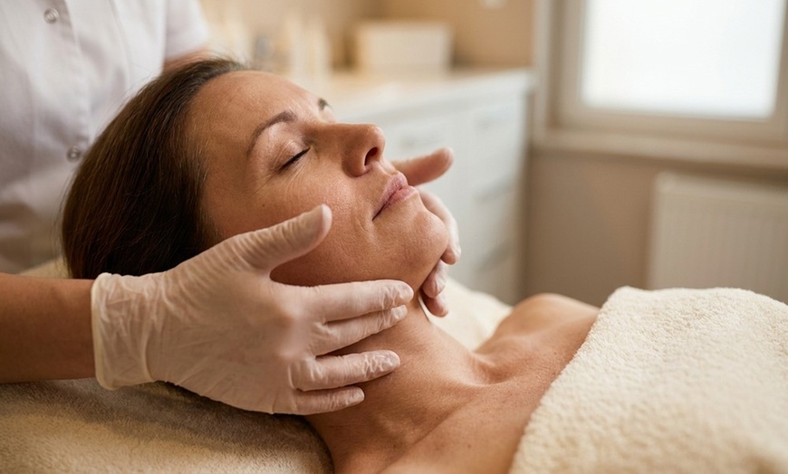 Image 6: Experience Lymphatic Drainage with Various Massage Options